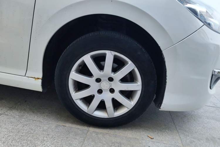 Used Peugeot 308 2014 Enjoy Edition Classic 1.6L Automatic Premium Model Right Front Wheel Hub