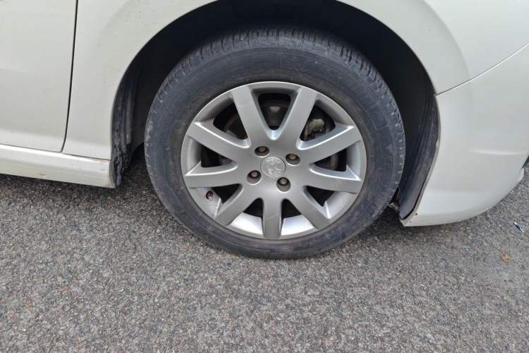 Used Peugeot 308 2014 Enjoy Edition Classic 1.6L Manual YouShang Model Right Front Wheel Hub