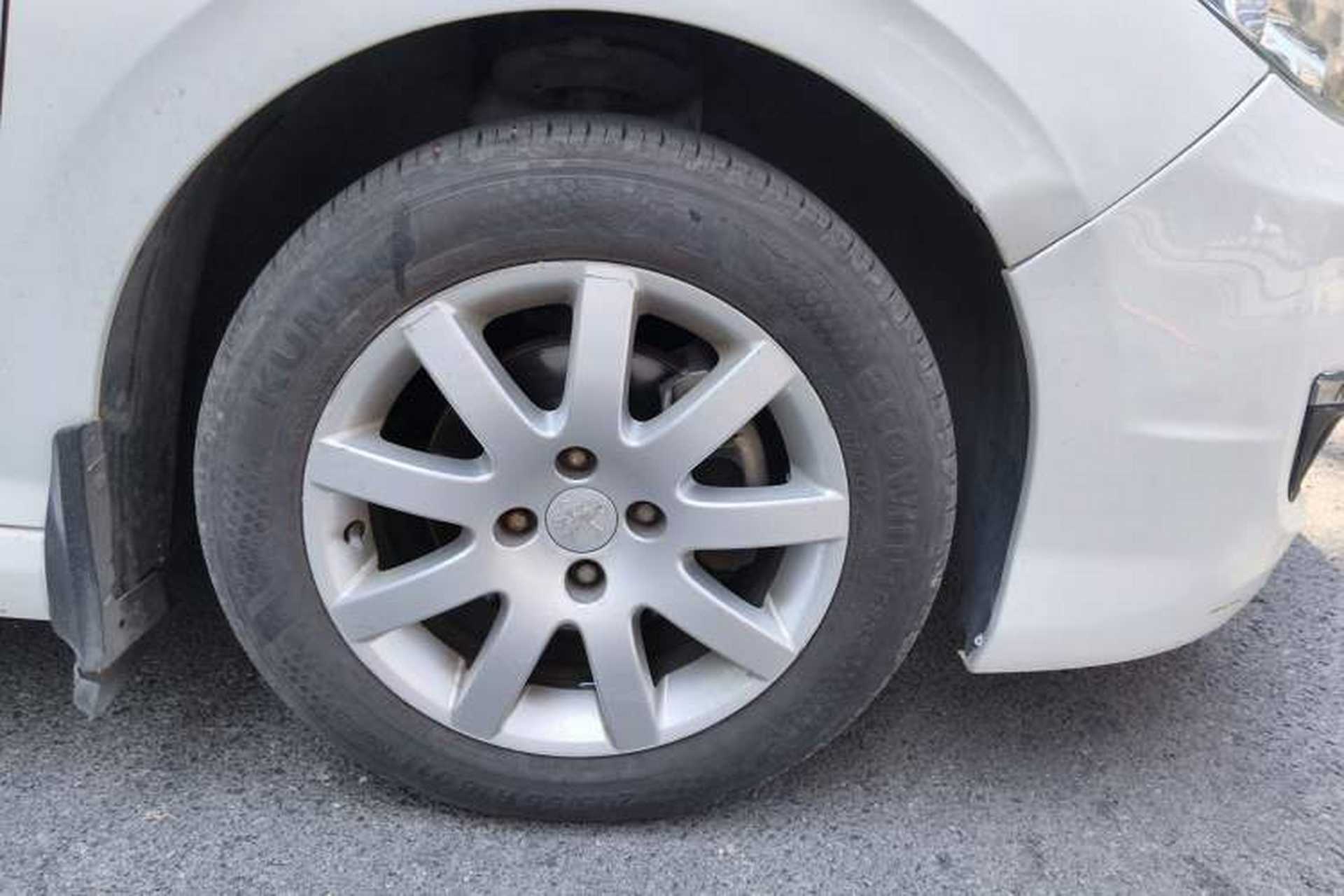 Used Peugeot 308 2014 Enjoy Edition Classic 1.6L Automatic Premium Model Right Front Wheel Hub