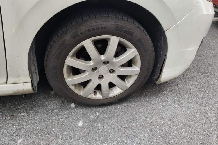 Used Peugeot 308 2014 Enjoy Edition Classic 1.6L Automatic Premium Model Right Front Wheel Hub