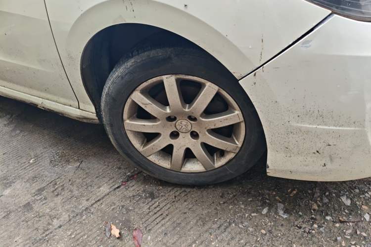 Used Peugeot 308 2014 Enjoy Edition Classic 1.6L Manual YouShang Model Right Front Wheel Hub