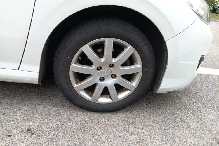Used Peugeot 308 2014 Enjoy Edition Classic 1.6L Automatic Premium Model Right Front Wheel Hub