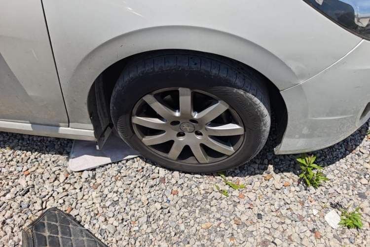 Used Peugeot 308 2014 Enjoy Edition Classic 1.6L Manual YouShang Model Right Front Wheel Hub