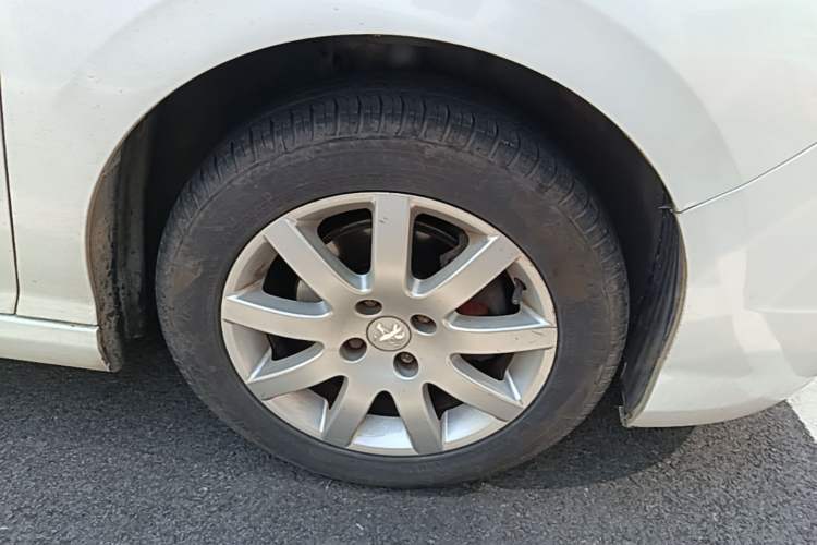 Used Peugeot 308 2014 Enjoy Edition Classic 1.6L Automatic Premium Model Right Front Wheel Hub