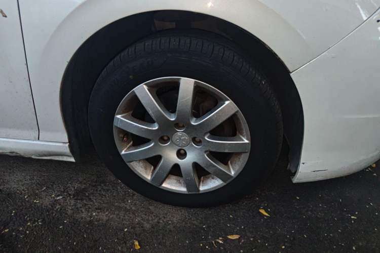 Used Peugeot 308 2014 Enjoy Edition Classic 1.6L Manual YouShang Model Right Front Wheel Hub