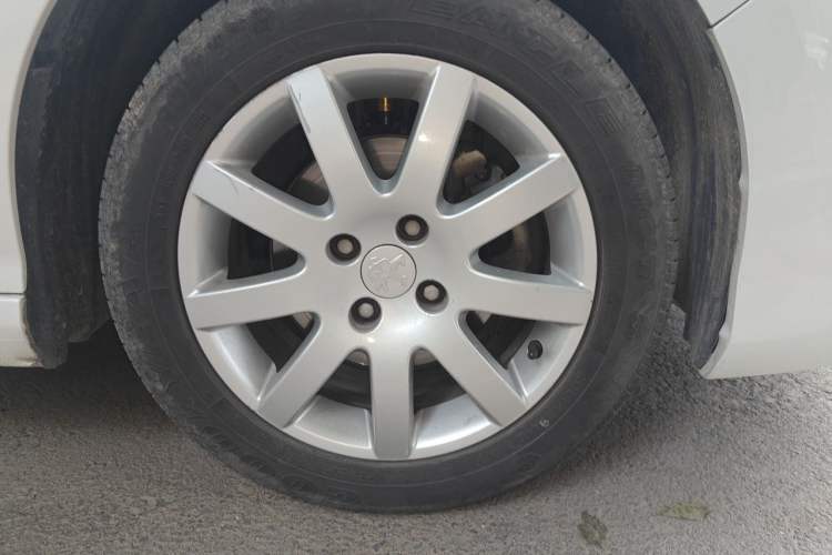 Used Peugeot 308 2014 Enjoy Edition Classic 1.6L Automatic Premium Model Right Front Wheel Hub