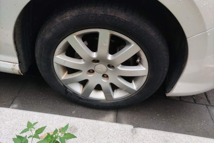 Used Peugeot 308 2014 Enjoy Edition Classic 1.6L Manual YouShang Model Right Front Wheel Hub