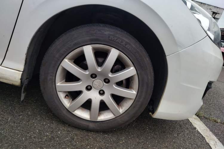 Used Peugeot 308 2014 Enjoy Edition Classic 1.6L Automatic Premium Model Right Front Wheel Hub