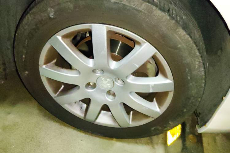 Used Peugeot 308 2014 Enjoy Edition Classic 1.6L Automatic Premium Model Right Front Wheel Hub