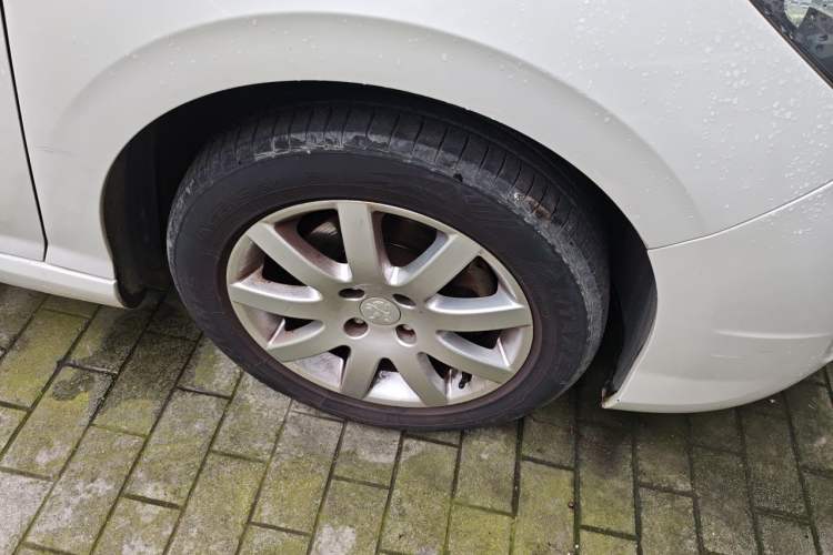 Used Peugeot 308 2014 Enjoy Edition Classic 1.6L Manual YouShang Model Right Front Wheel Hub