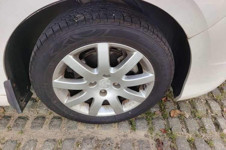 Used Peugeot 308 2014 Enjoy Edition Classic 1.6L Manual YouShang Model Right Front Wheel Hub