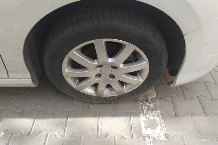 Used Peugeot 308 2014 Enjoy Edition Classic 1.6L Manual YouShang Model Right Front Wheel Hub