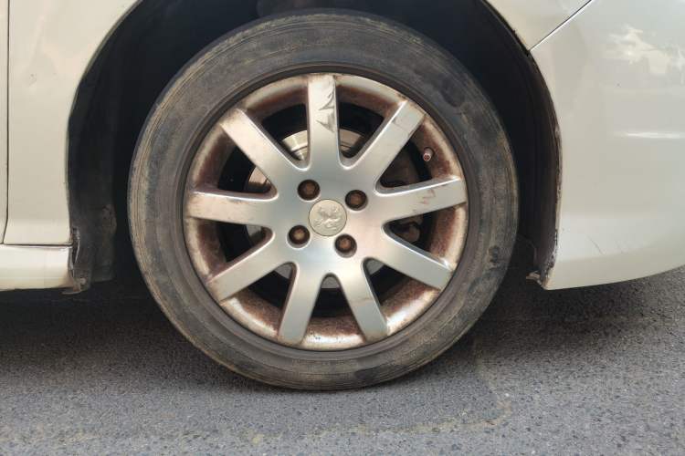 Used Peugeot 308 2014 Enjoy Edition Classic 1.6L Automatic Premium Model Right Front Wheel Hub