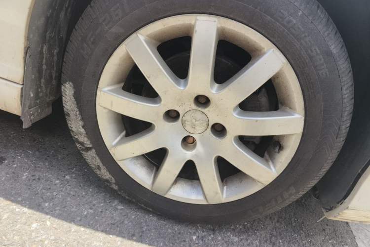 Used Peugeot 308 2014 Enjoy Edition Classic 1.6L Automatic Premium Model Right Front Wheel Hub