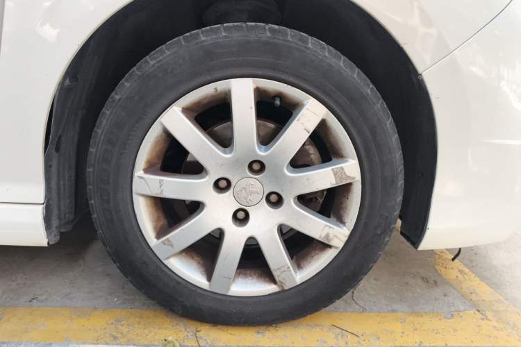 Used Peugeot 308 2014 Enjoy Edition Classic 1.6L Automatic Premium Model Right Front Wheel Hub