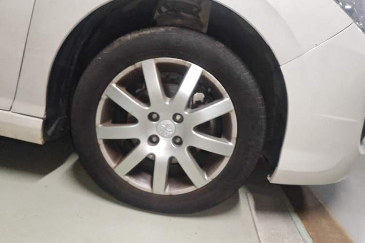 Used Peugeot 308 2014 Enjoy Edition Classic 1.6L Manual Fashion Model Right Front Wheel Hub