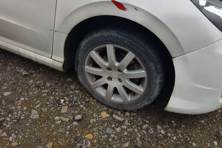Used Peugeot 308 2014 Enjoy Edition Classic 1.6L Manual YouShang Model Right Front Wheel Hub
