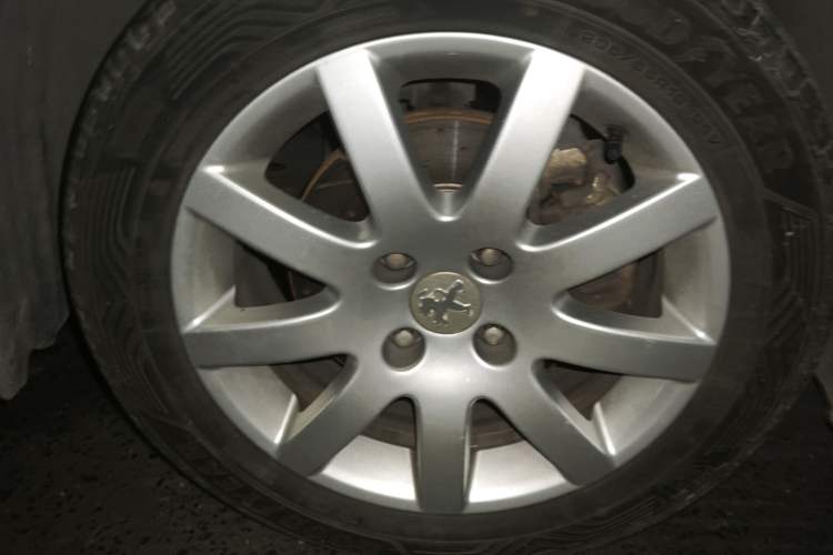 Used Peugeot 308 2014 Enjoy Edition Classic 1.6L Automatic Premium Model Right Front Wheel Hub