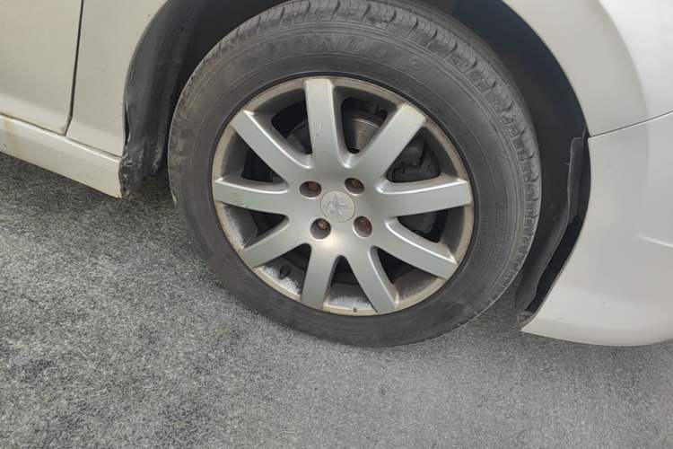 Used Peugeot 308 2014 Enjoy Edition Classic 1.6L Automatic Premium Model Right Front Wheel Hub