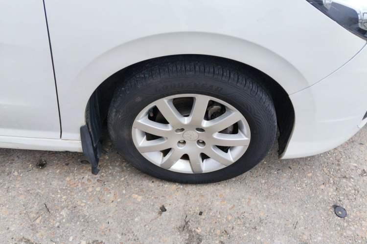 Used Peugeot 308 2014 Enjoy Edition Classic 1.6L Manual YouShang Model Right Front Wheel Hub