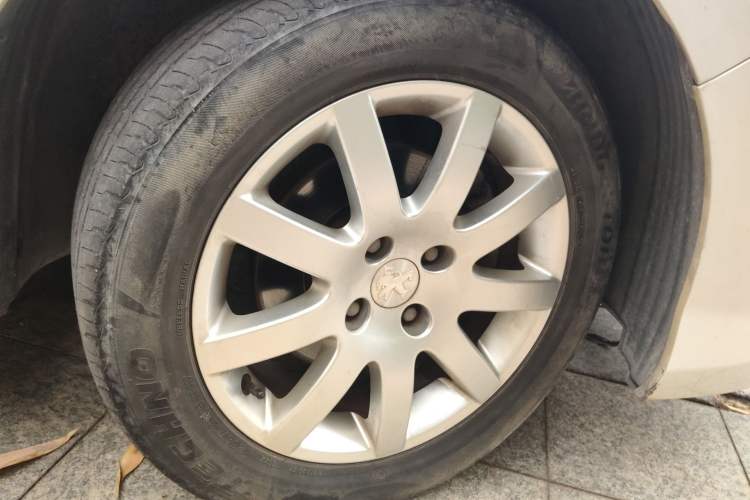 Used Peugeot 308 2014 Enjoyment Edition Classic 1.6L Automatic Fashion Model Right Front Wheel Hub