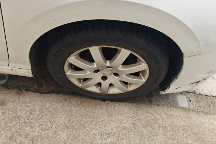 Used Peugeot 308 2014 Enjoy Edition Classic 1.6L Automatic Premium Model Right Front Wheel Hub