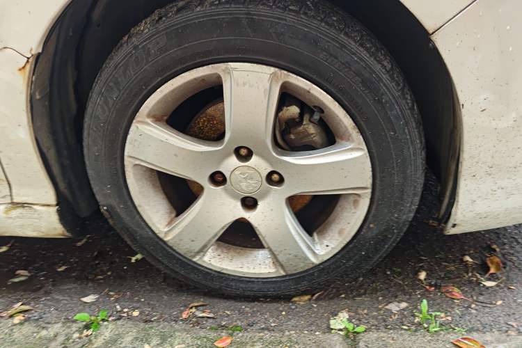 Used Peugeot 308 2014 Enjoy Edition Classic 1.6L Automatic Premium Model Right Front Wheel Hub