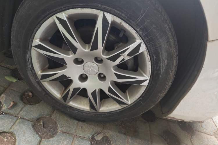 Used Peugeot 308 2014 Enjoyment Edition Classic 1.6L Automatic Fashion Model Right Front Wheel Hub
