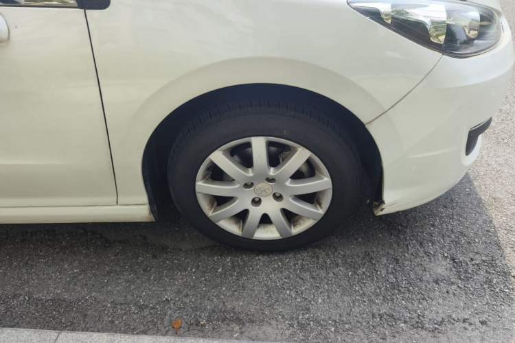 Used Peugeot 308 2014 Enjoy Edition Classic 1.6L Automatic Premium Model Right Front Wheel Hub