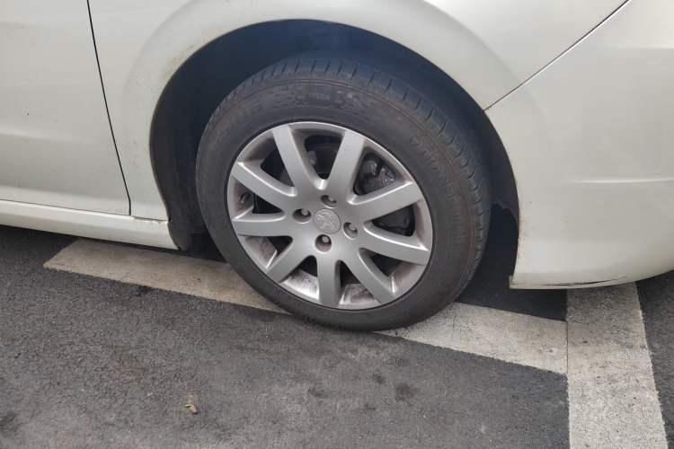 Used Peugeot 308 2014 Enjoy Edition Classic 1.6L Manual YouShang Model Right Front Wheel Hub