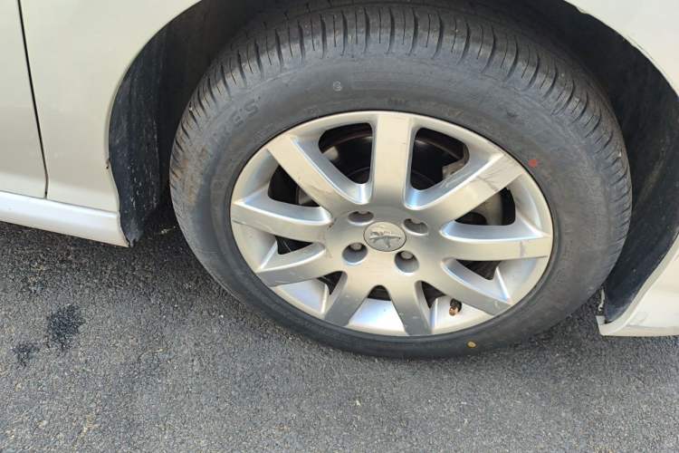 Used Peugeot 308 2014 Enjoy Edition Classic 1.6L Automatic Premium Model Right Front Wheel Hub
