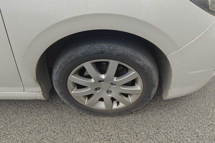 Used Peugeot 308 2014 Enjoy Edition Classic 1.6L Manual YouShang Model Right Front Wheel Hub