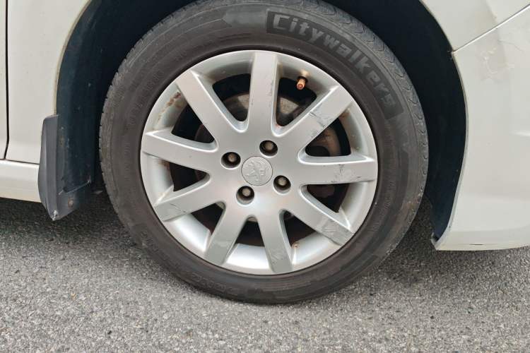 Used Peugeot 308 2014 Enjoy Edition Classic 1.6L Manual YouShang Model Right Front Wheel Hub
