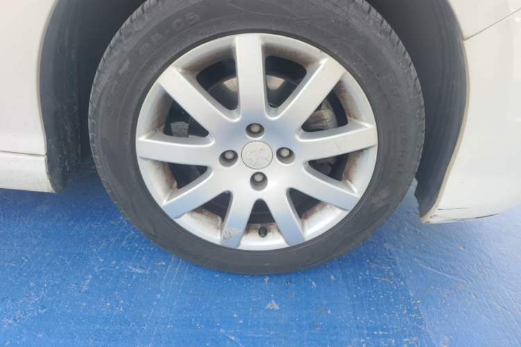 Used Peugeot 308 2014 Enjoy Edition Classic 1.6L Manual YouShang Model Right Front Wheel Hub