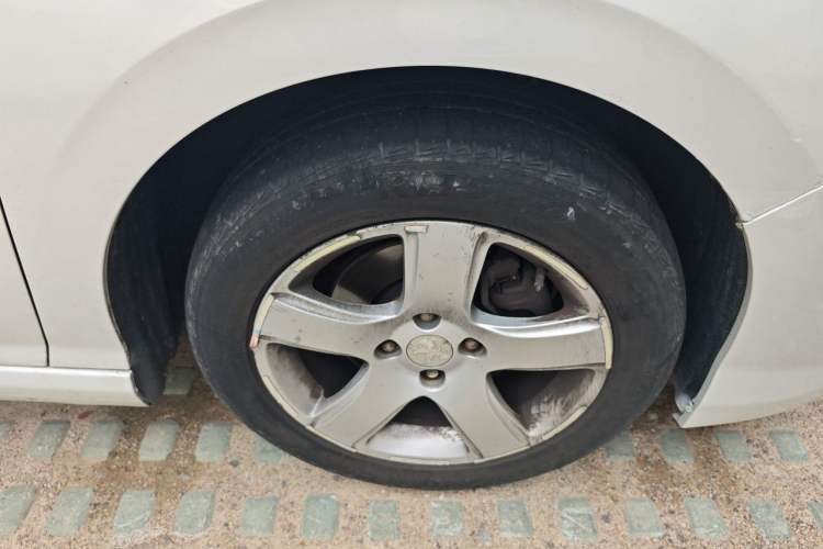 Used Peugeot 308 2014 Enjoy Edition Classic 1.6L Automatic Premium Model Right Front Wheel Hub