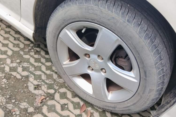 Used Peugeot 308 2014 Enjoy Edition Classic 1.6L Automatic Premium Model Right Front Wheel Hub