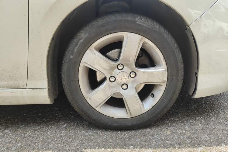 Used Peugeot 308 2014 Enjoy Edition Classic 1.6L Automatic Premium Model Right Front Wheel Hub