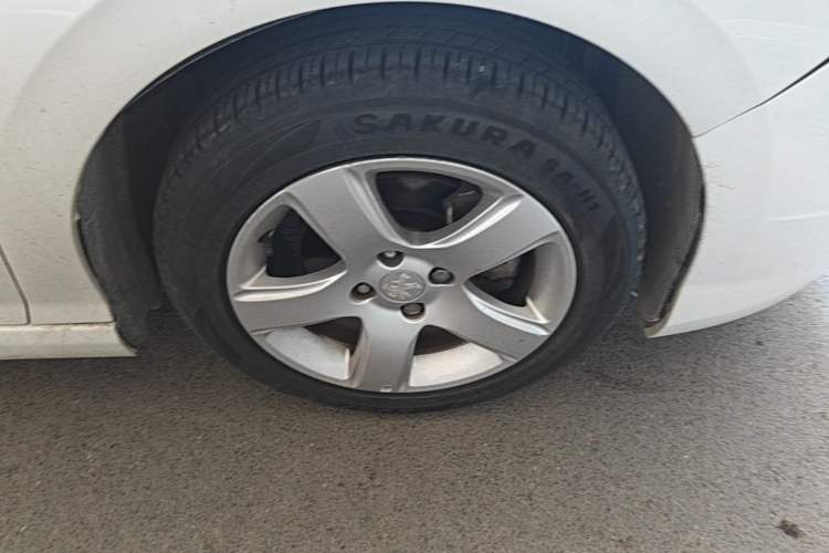 Used Peugeot 308 2014 Enjoy Edition Classic 1.6L Automatic Premium Model Right Front Wheel Hub