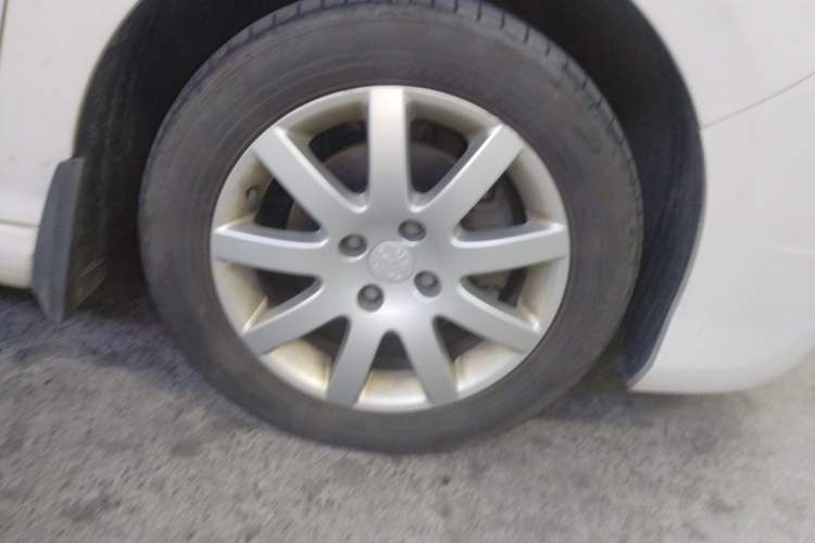 Used Peugeot 308 2014 Enjoy Edition Classic 1.6L Manual YouShang Model Right Front Wheel Hub