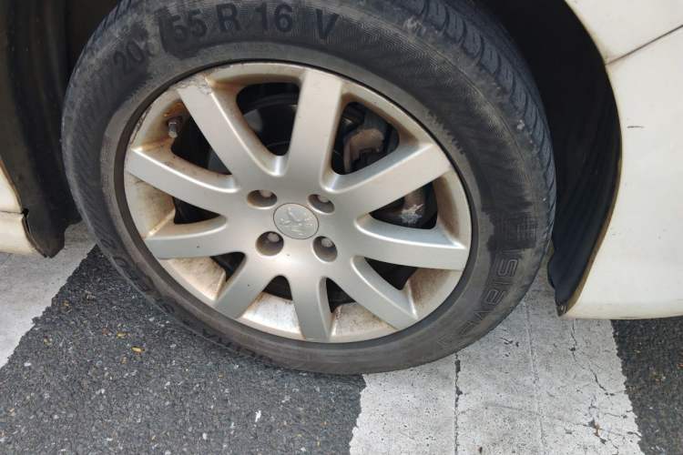 Used Peugeot 308 2014 Enjoy Edition Classic 1.6L Automatic Premium Model Right Front Wheel Hub