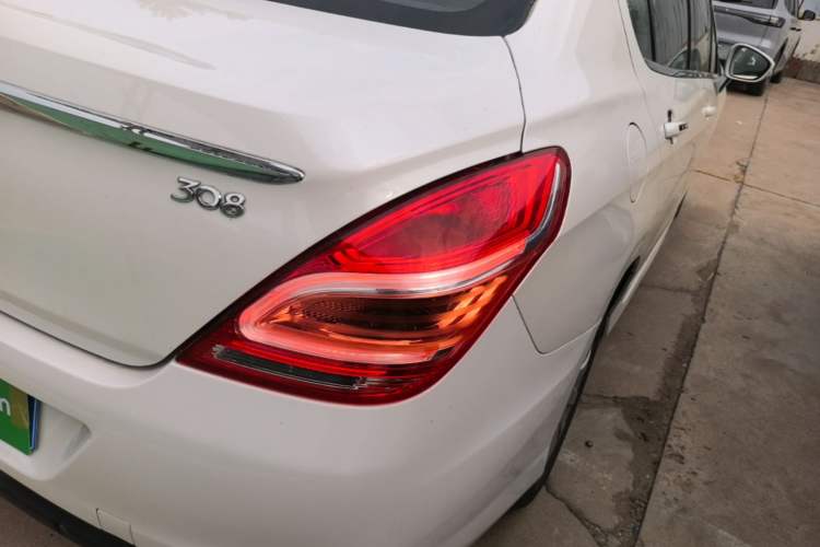 Used Peugeot 308 2014 Enjoy Edition Classic 1.6L Manual YouShang Model Right Rear Taillight