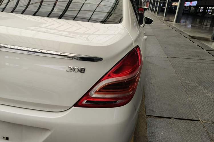 Used Peugeot 308 2014 Enjoyment Edition Classic 1.6L Automatic Fashion Model Right Rear Taillight