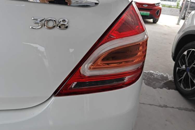 Used Peugeot 308 2014 Enjoyment Edition Classic 1.6L Automatic Fashion Model Right Rear Taillight
