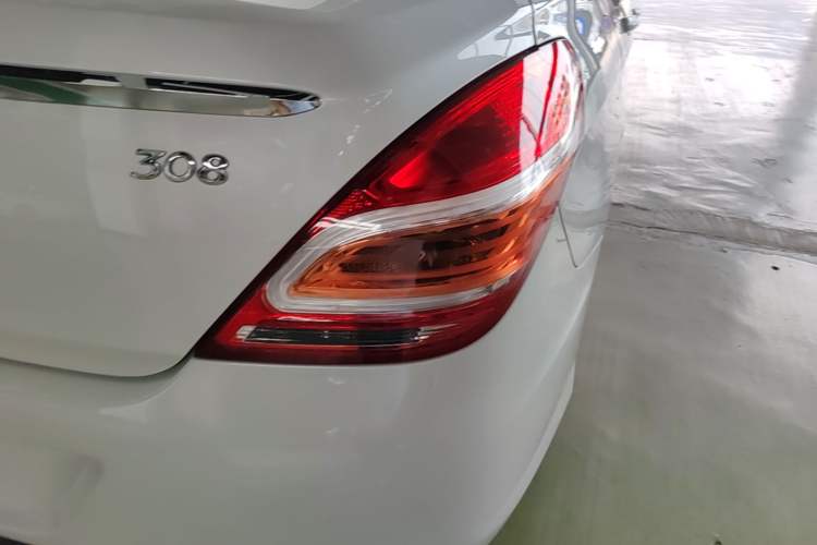 Used Peugeot 308 2014 Enjoyment Edition Classic 1.6L Automatic Fashion Model Right Rear Taillight