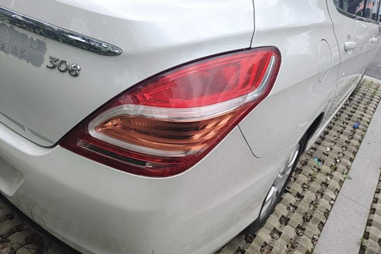 Used Peugeot 308 2014 Enjoyment Edition Classic 1.6L Automatic Fashion Model Right Rear Taillight