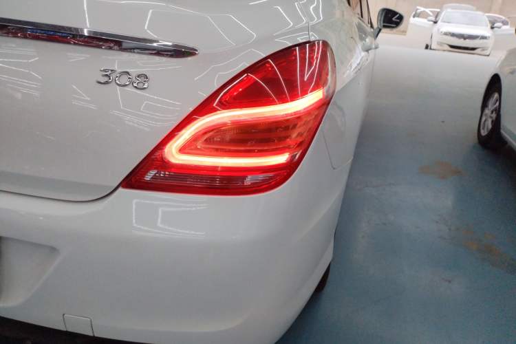 Used Peugeot 308 2014 Enjoyment Edition Classic 1.6L Automatic Fashion Model Right Rear Taillight