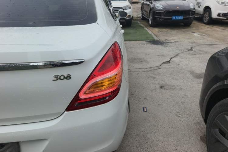 Used Peugeot 308 2014 Enjoyment Edition Classic 1.6L Automatic Fashion Model Right Rear Taillight