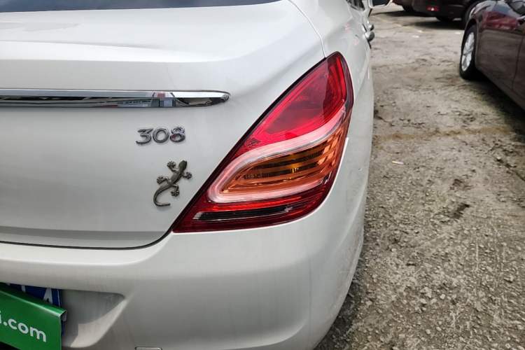 Used Peugeot 308 2014 Enjoyment Edition Classic 1.6L Automatic Fashion Model Right Rear Taillight
