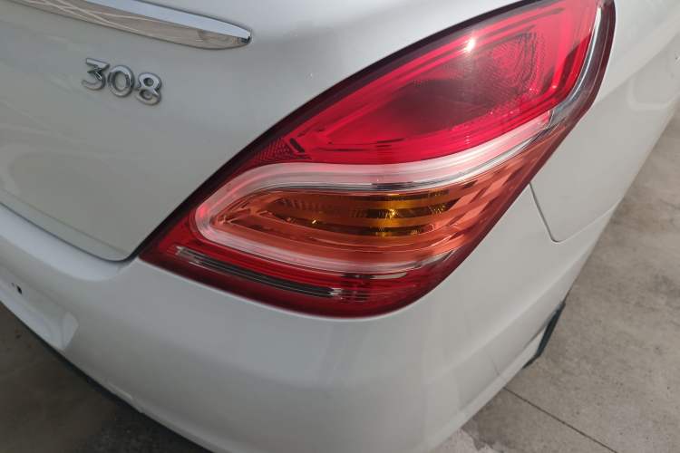 Used Peugeot 308 2014 Enjoy Edition Classic 1.6L Manual YouShang Model Right Rear Taillight