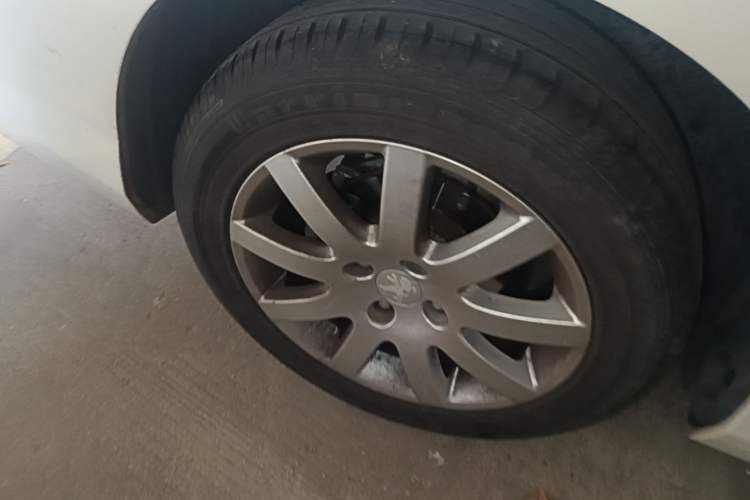 Used Peugeot 308 2014 Enjoy Edition Classic 1.6L Automatic Premium Model Right Rear Wheel Hub